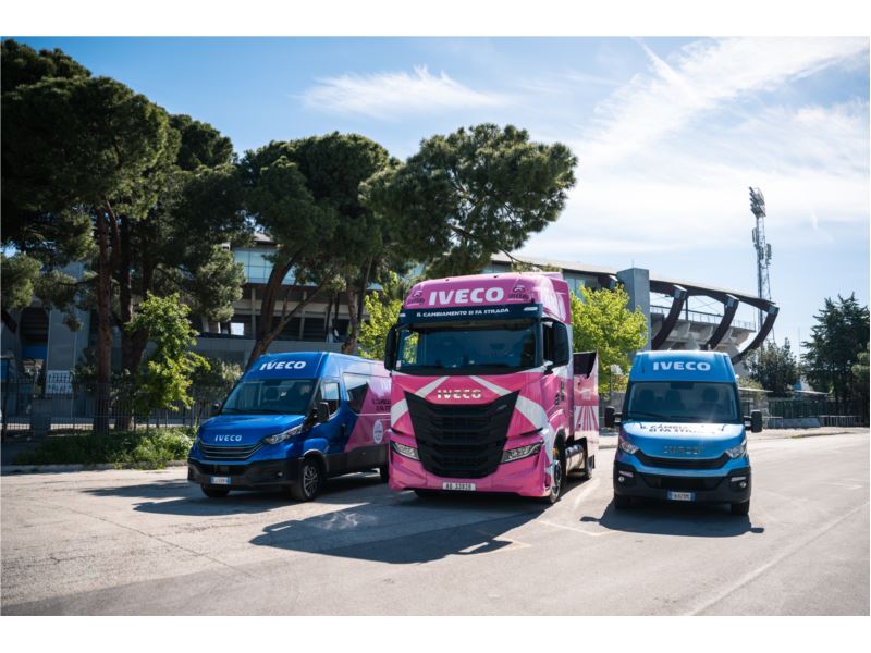 L’IVECO S-Way LNG alimentato a biometano continua il suo viaggio sostenibile lungo le tappe del Giro d’Italia
